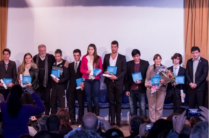 Deportistas adaptados recibieron los premios “Islas Malvinas”
