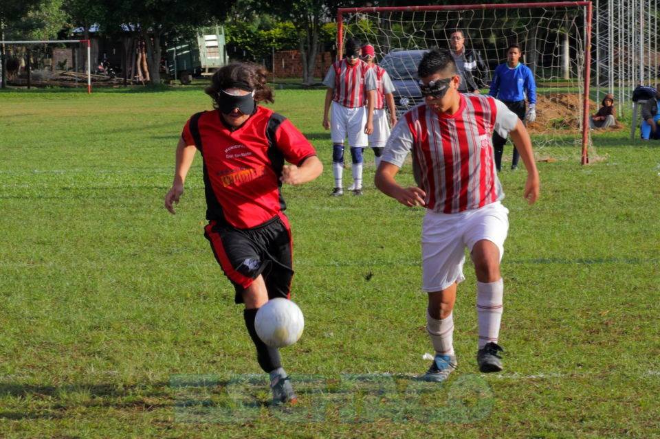 Fútbol para ciegos: Libertad y Achadec mandan en la Zona Noreste